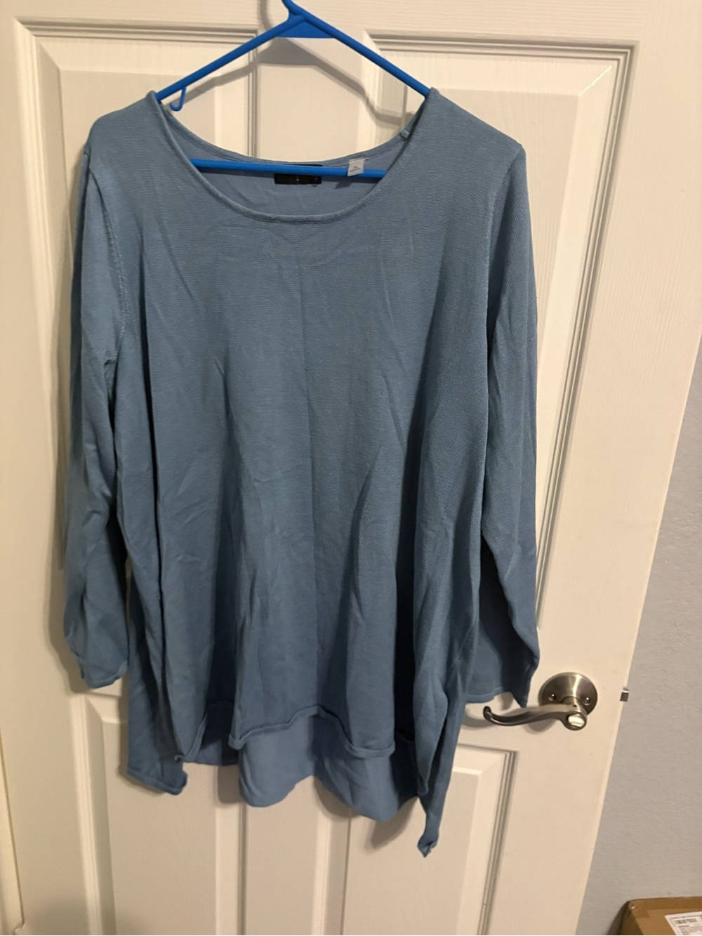 326- Tahari 3xl Soft Blue Long Sleeve Tunic Top